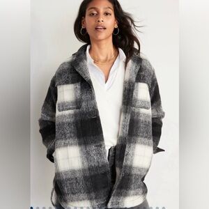 Old Navy Women's Black and White Plaid Jacket